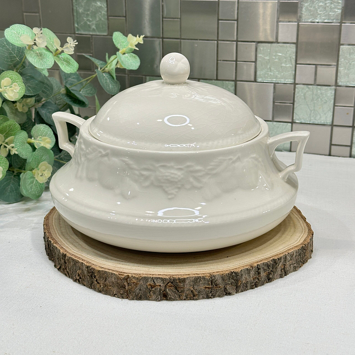 Vintage BHS Lincoln Lidded Tureen - Cream with Raised Fruit Detail