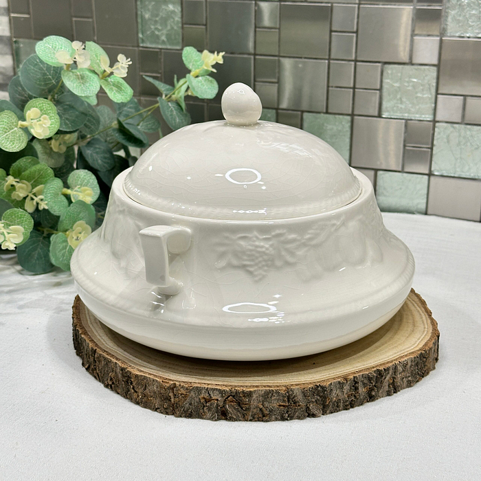 Vintage BHS Lincoln Lidded Tureen - Cream with Raised Fruit Detail