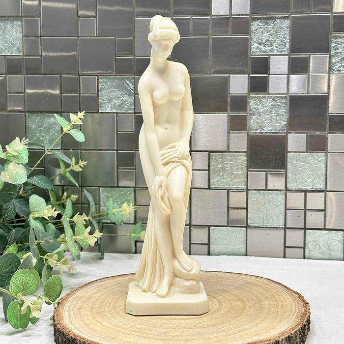 Faro of Italy Vintage Resin Statue - Classical Nude Lady Figurine