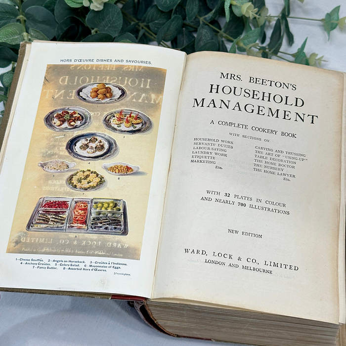 Mrs Beeton's Household Management 1926 Ward Lock Cookery Book