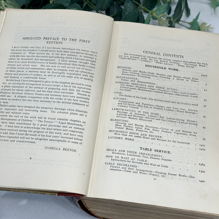 Mrs Beeton's Household Management 1926 Ward Lock Cookery Book