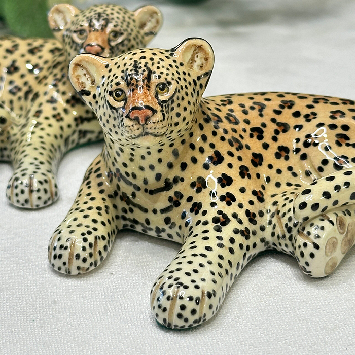 Miranda C Smith Studio Pottery Leopards Cheetahs Figurines Pair Vintage