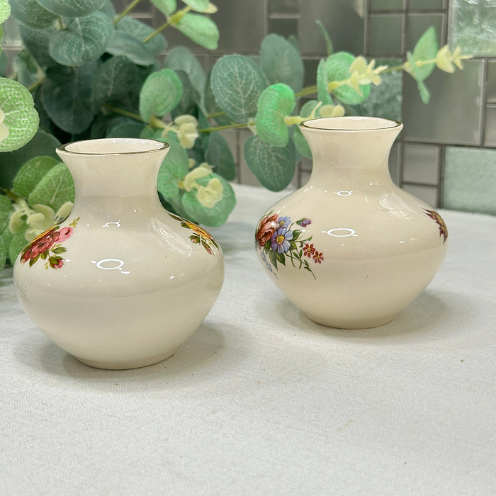 Title: Pair Sadler 103 Bud Vases Floral Bulbous Shape Gold Trim