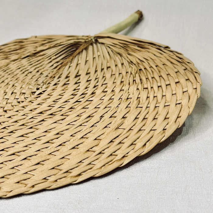 Vintage Heart Shaped Raffia Fan Bamboo Woven Handheld Palm Leaf Decor