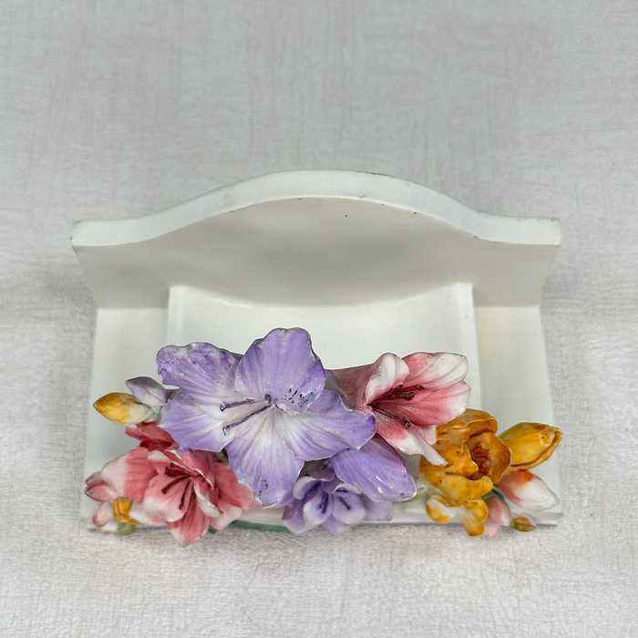 Vintage Shudehill Giftware Ceramic Coaster Holder 3D Floral Design