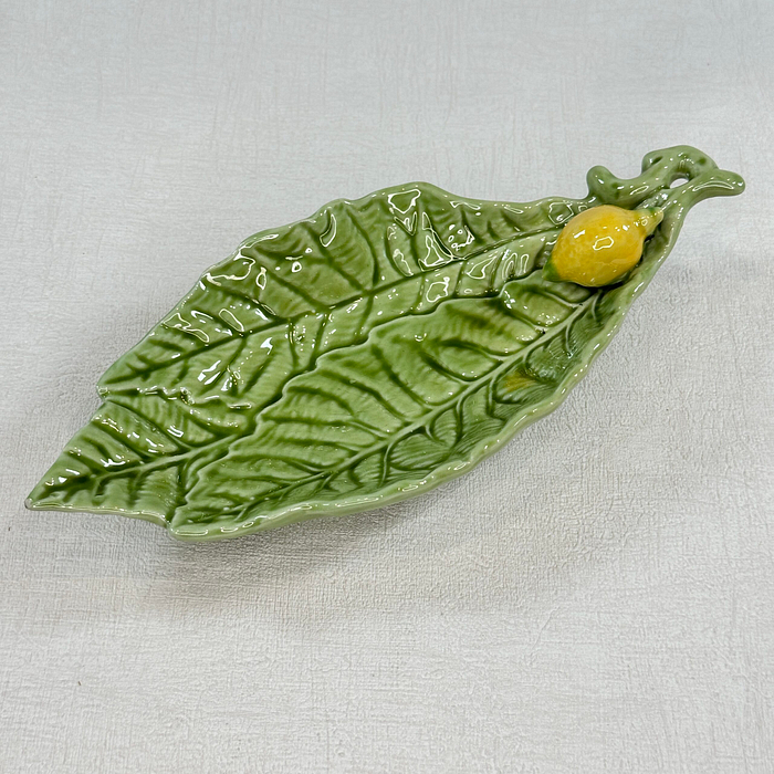 Bordallo Pinheiro Lemon Leaf Dish 1980s Portugal Faience Serving