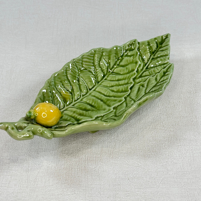 Bordallo Pinheiro Lemon Leaf Dish 1980s Portugal Faience Serving