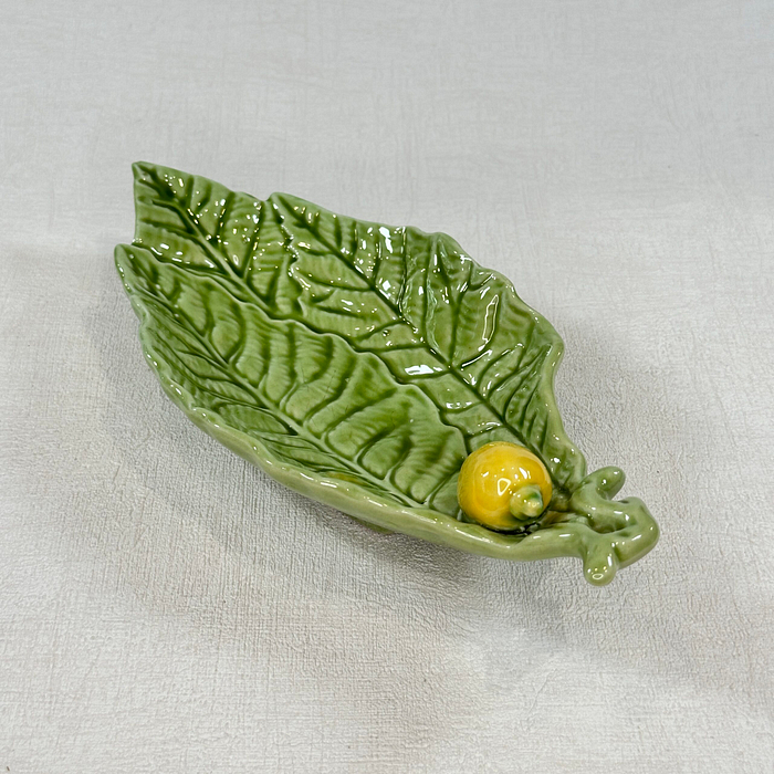 Bordallo Pinheiro Lemon Leaf Dish 1980s Portugal Faience Serving