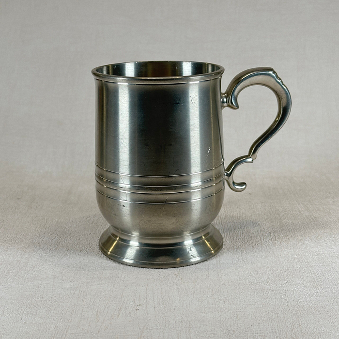 Vintage Crown & Rose 1 Quart Pewter Tankard | Large Cast Pewter Drinking Vessel