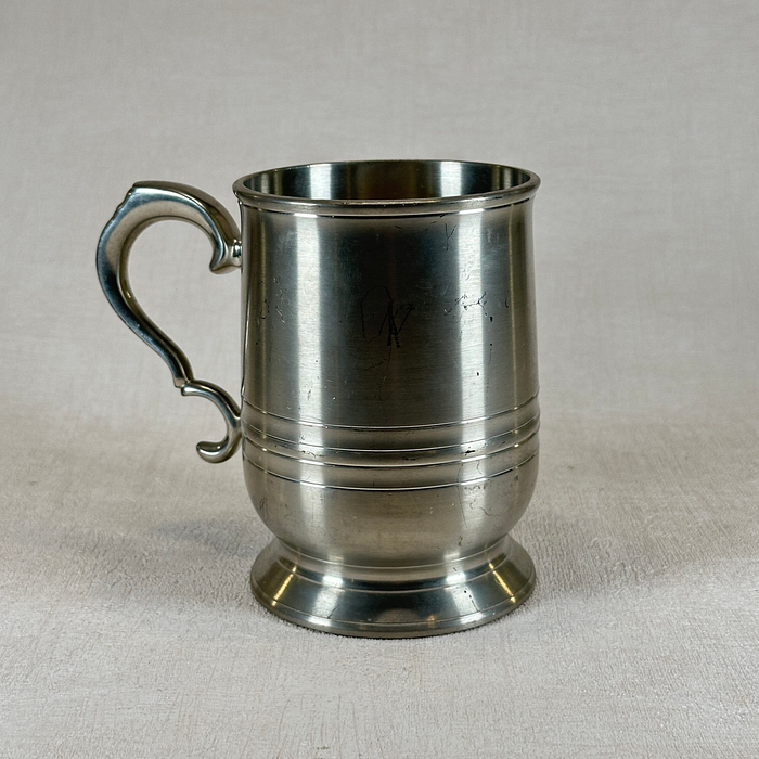 Vintage Crown & Rose 1 Quart Pewter Tankard | Large Cast Pewter Drinking Vessel