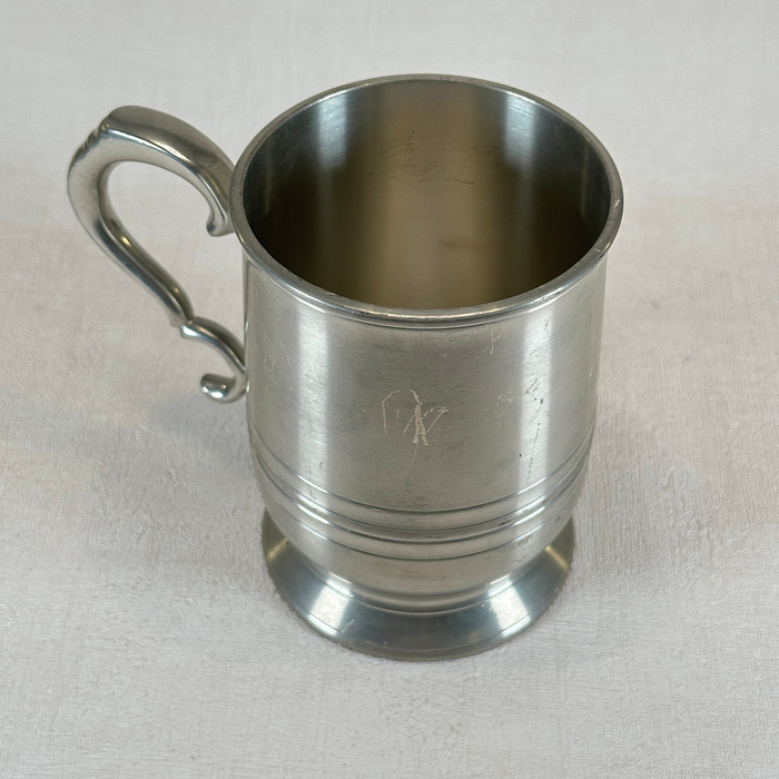 Vintage Crown & Rose 1 Quart Pewter Tankard | Large Cast Pewter Drinking Vessel