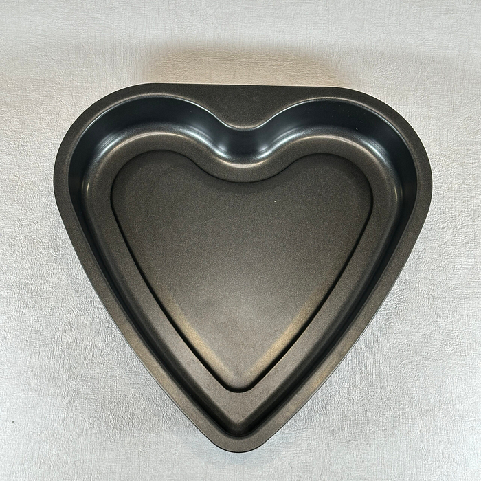 Heart Shaped Cake Pan Non-Stick Baking Tin Love Heart Bakeware 26cm