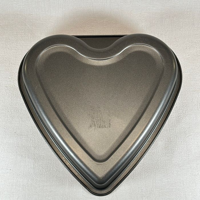 Heart Shaped Cake Pan Non-Stick Baking Tin Love Heart Bakeware 26cm