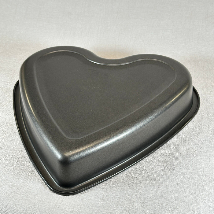 Heart Shaped Cake Pan Non-Stick Baking Tin Love Heart Bakeware 26cm