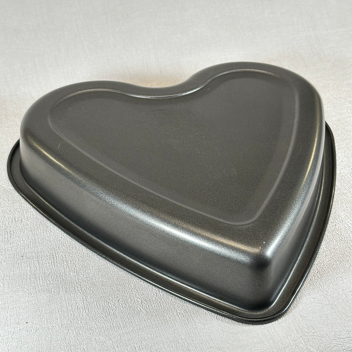 Heart Shaped Cake Pan Non-Stick Baking Tin Love Heart Bakeware 26cm