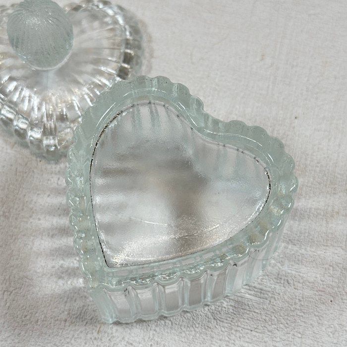 Vintage Pressed Glass Heart Trinket Box | Ring Dish | Candy Dish (7cm)