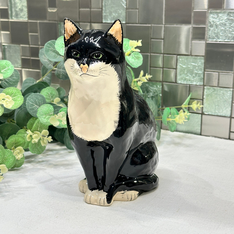 Vintage Babbacombe Pottery Black & White Sitting Cat - Hand-Painted Collectable