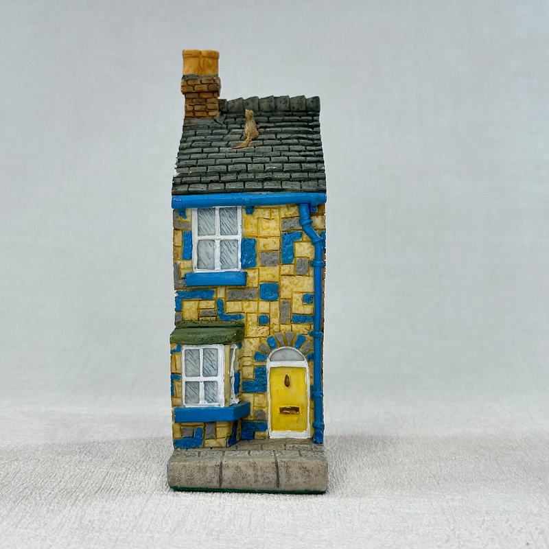 Vintage John Hine Coronation Street No. 9 House 1995 Collectable